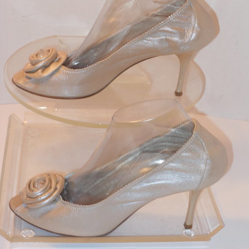GIBELLIERI BEIGE LEATHER PEEP TOE CLASSIC PUMPS
